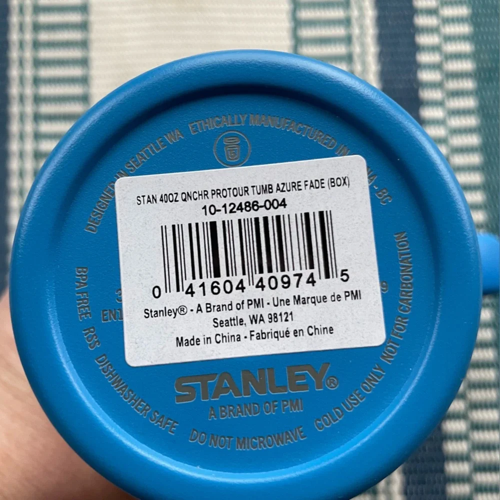 Stanley Azure Fade ProTour Tumbler with Handle and Flip Up Straw 40oz - Picture 3 of 10